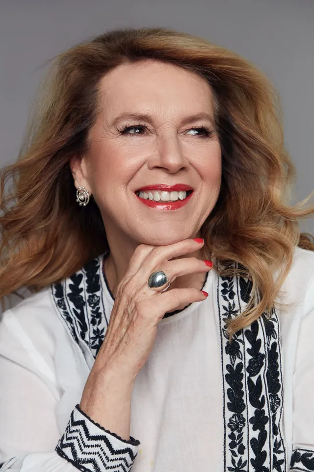 Retrato de Lydia Lavín